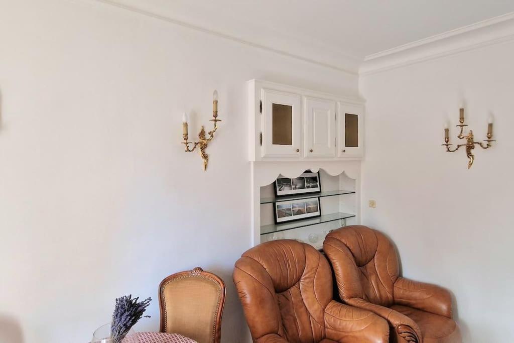 Appartement Christina : A Deux Pas De La Tour Eiffel Parijs