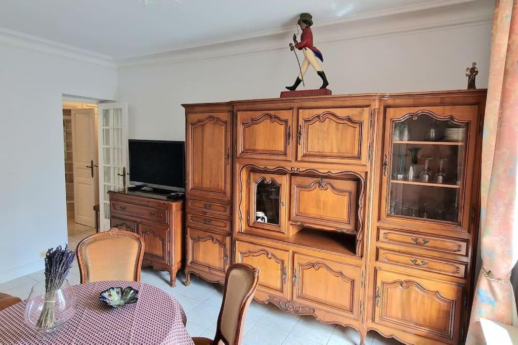 Appartement Christina : A Deux Pas De La Tour Eiffel Parijs